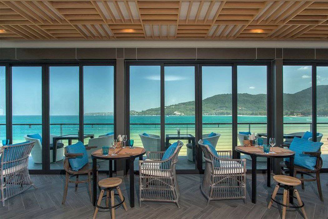 Sienna rocks café & pool club by the sea Cape Sienna Phuket Gourmet Hotel & Villas