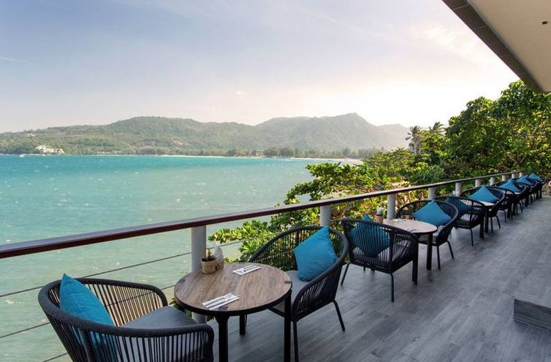 SIENNA ROCKS CAFÉ & POOL CLUB BY THE SEA Cape Sienna Phuket Gourmet Hotel & Villas Phuket