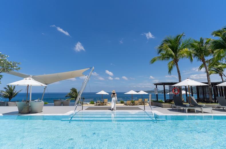 THE POOLSIDE BAR & RESTAURANT Cape Sienna Phuket Gourmet Hotel & Villas Phuket The Poolside Bar & Restaurant offers a casual daytime dining experience with a restaurant and … Cape Sienna Phuket Gourmet Hotel & Villas Phuket