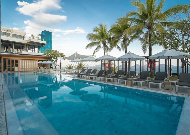 THE POOLSIDE BAR & RESTAURANT Cape Sienna Phuket Gourmet Hotel & Villas THE POOLSIDE BAR & RESTAURANT Cape Sienna Phuket Gourmet Hotel & Villas